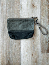 Load image into Gallery viewer, Neutral Floral Myra Pouch
