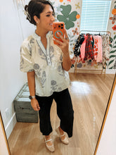 Load image into Gallery viewer, Manhattan Floral Blouse
