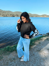 Load image into Gallery viewer, Classic Colored Floral Sweater
