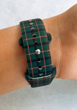 Load image into Gallery viewer, green plaid Apple Watch band silicone cute comfortable 
