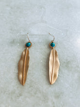 Load image into Gallery viewer, Lilah Leaf Earrings
